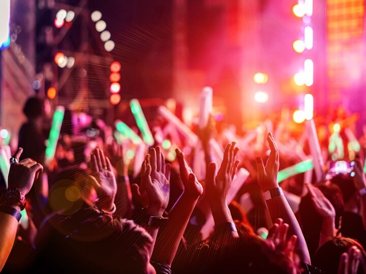 Świąteczna magia w Zgorzelcu: Mikołajki i „Melodie pod choinkę”