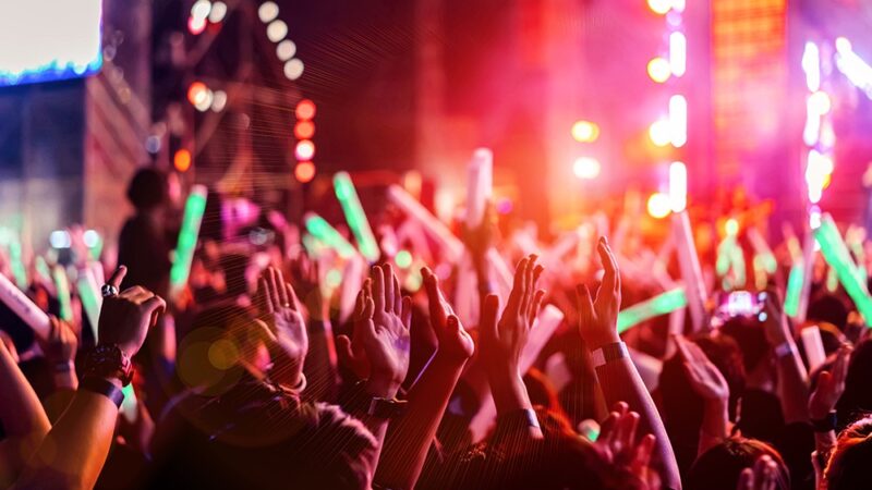 Świąteczna magia w Zgorzelcu: Mikołajki i „Melodie pod choinkę”