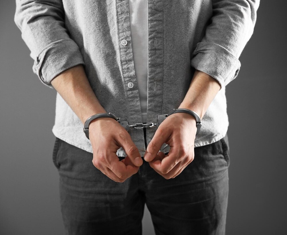 40-latek zatrzymany za kradzież rozbójniczą i wcześniejsze przestępstwa w drogerii